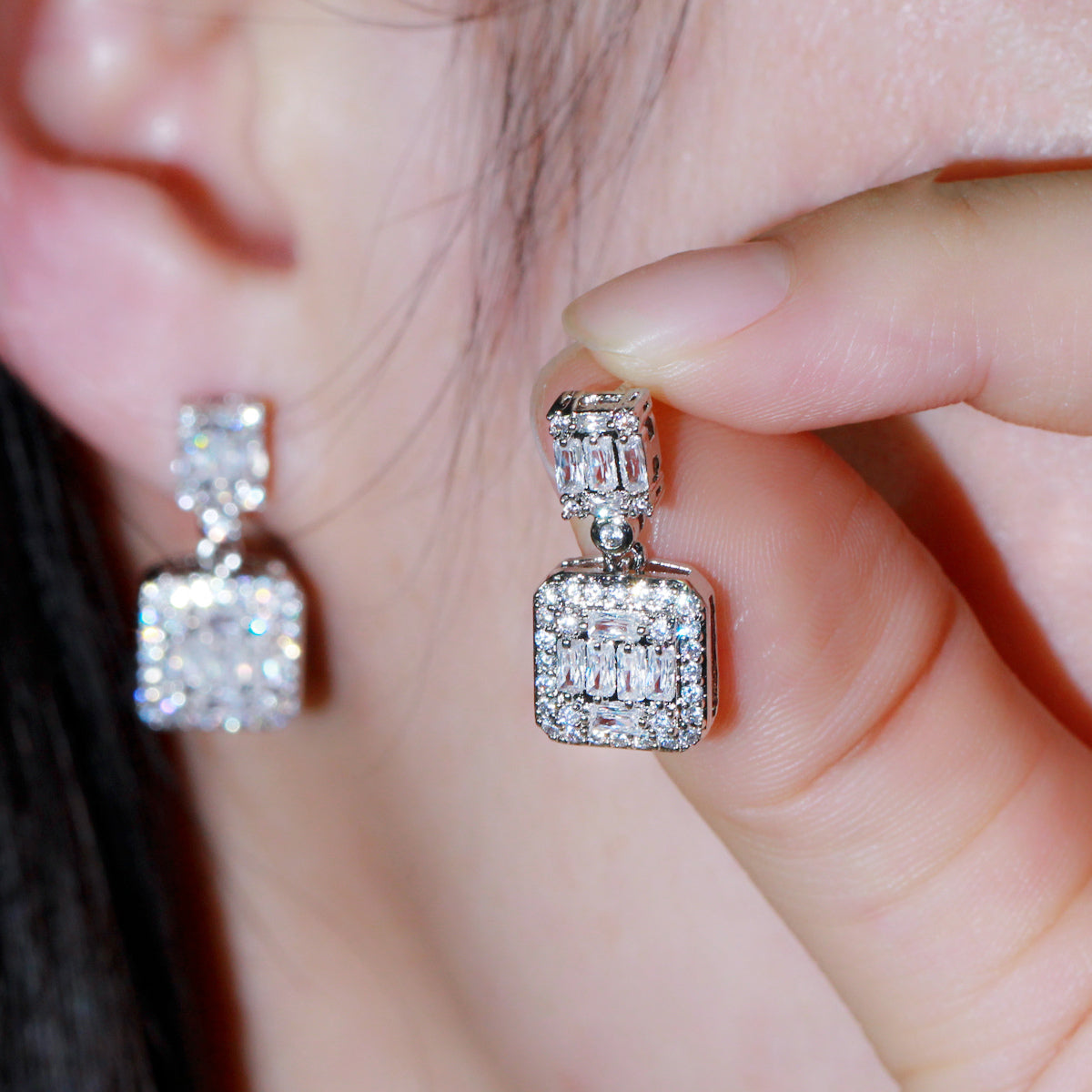 Elegant and luxurious square set