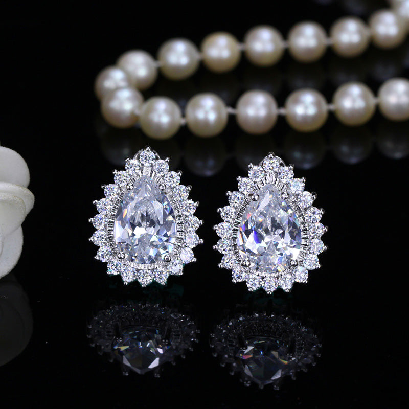 Water drop design earrings