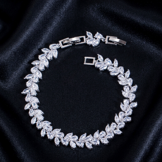 Shiny leaves bracelet