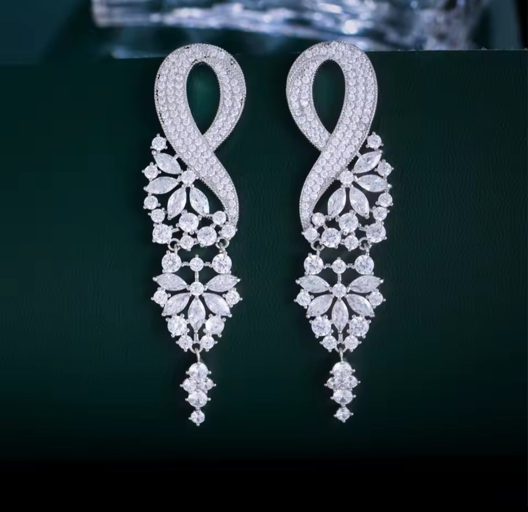 Chunky shiny infinity earrings
