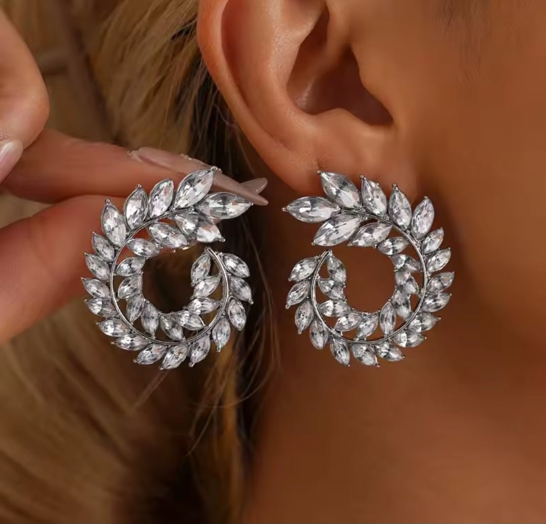 Sparkly round leaf marquise earrings