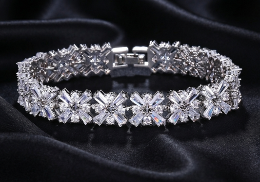 Luxury crystals bracelet