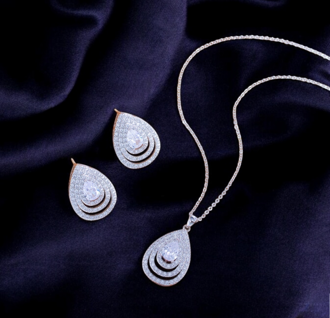 Shiny water drop set