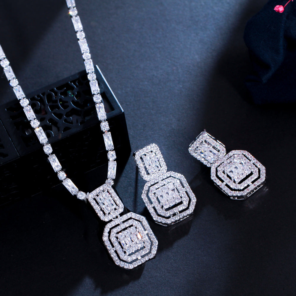 Shiny squared set
