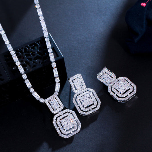 Shiny squared set