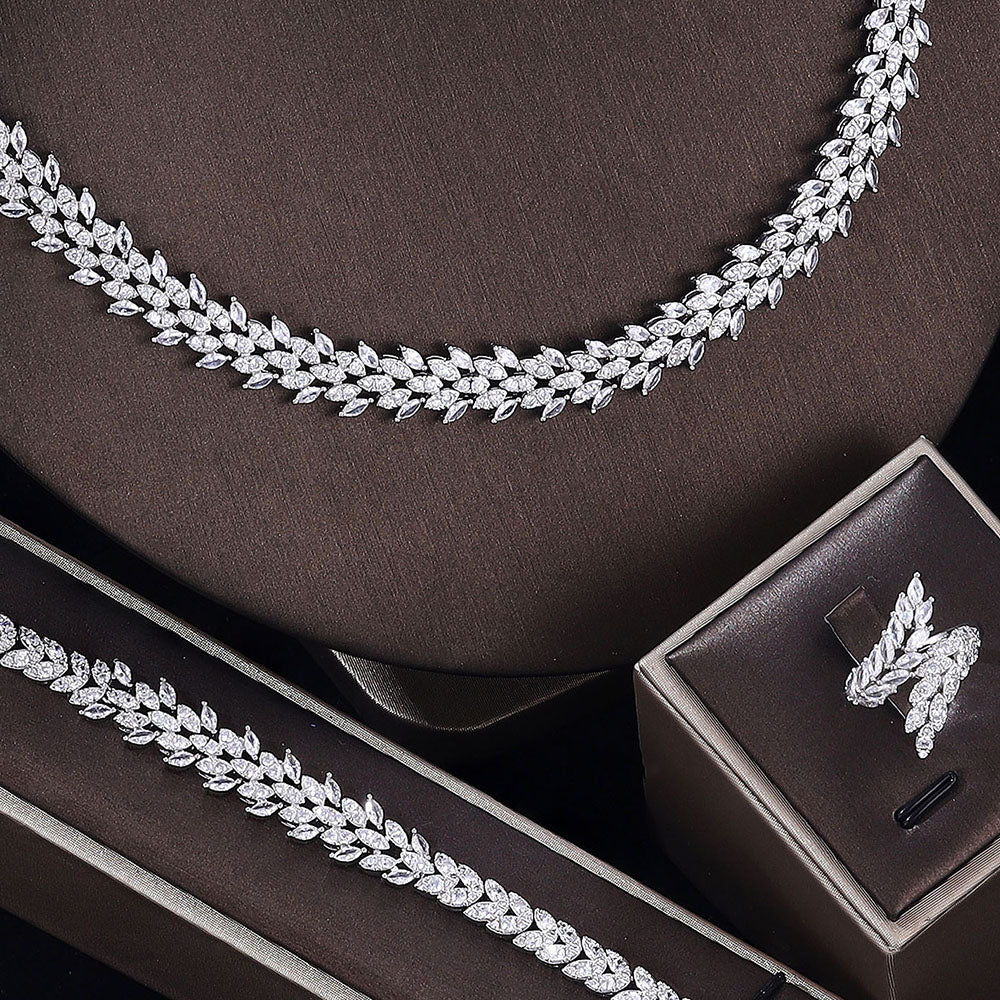 Full set leaf marquise design