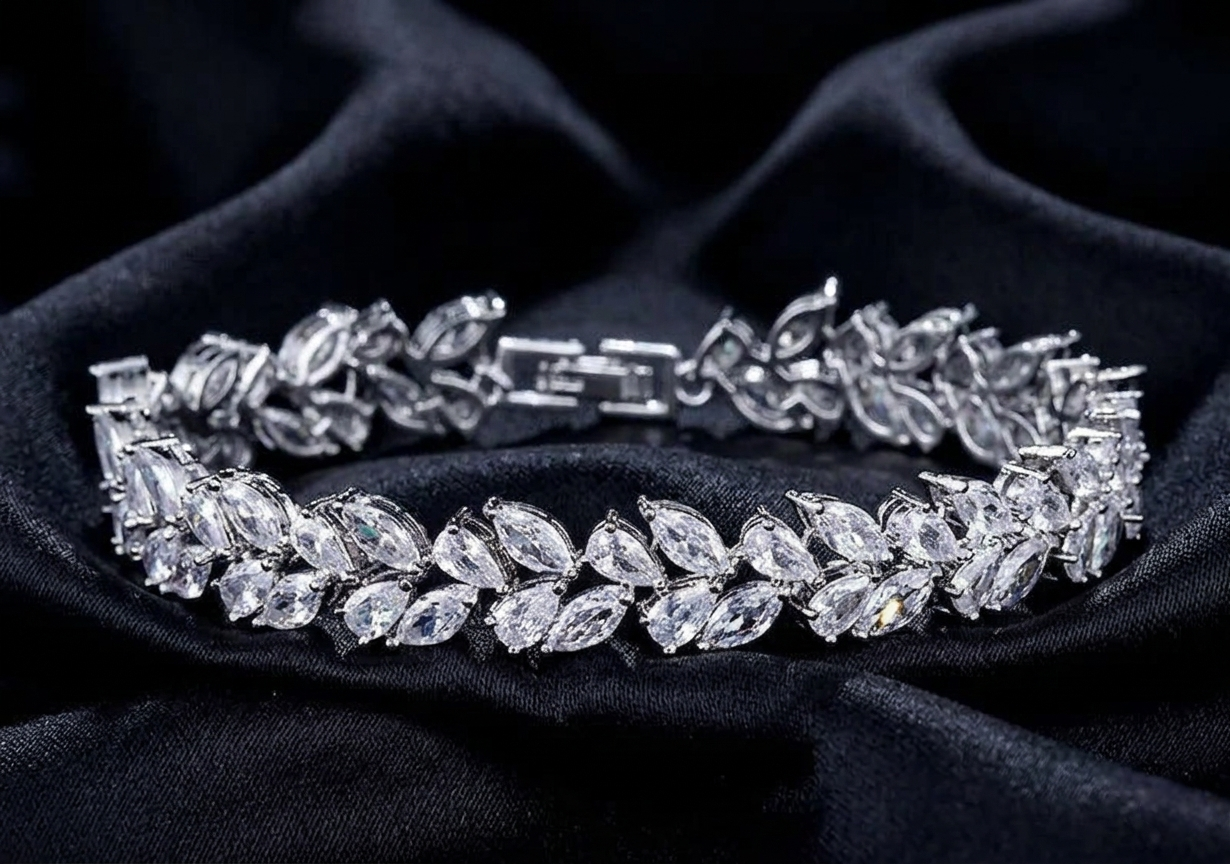 Shiny leaves bracelet