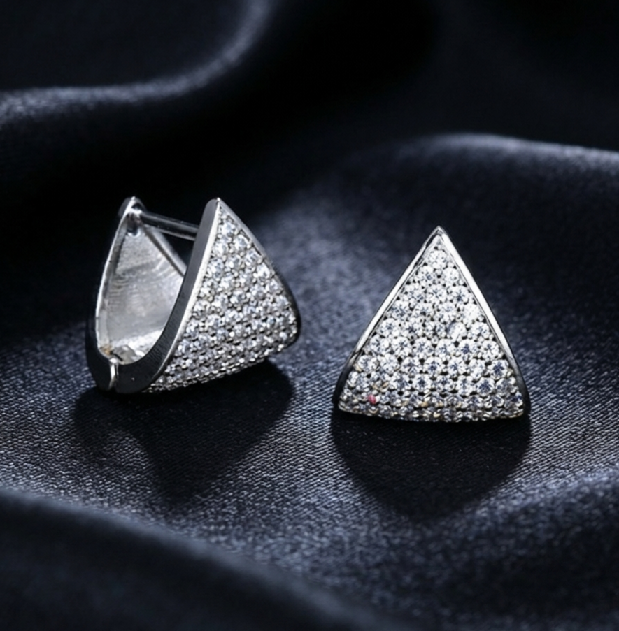 Brilliant triangle clip on earrings